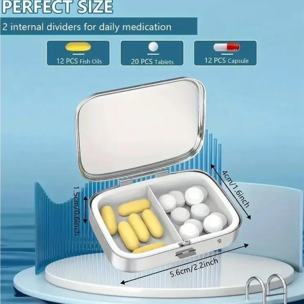 Bee Design Silver Tone Pill container - Picture 4 of 4